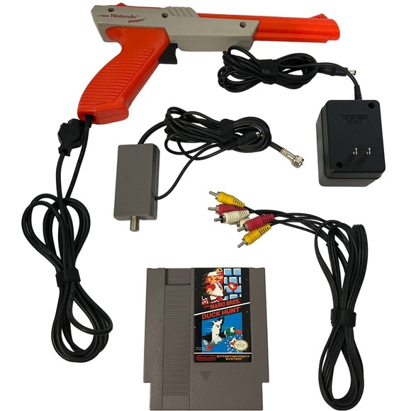 Original Nintendo NES Bundle, 2 Controllers, Zapper, 6 Games, AC, RF, A/V - Picture 3 of 6